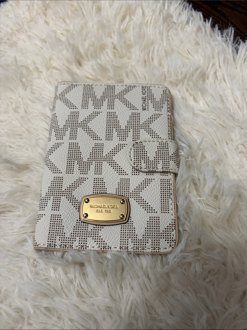 Michael Kors White and Beige MK Logo Phone Case with Gold Plaque